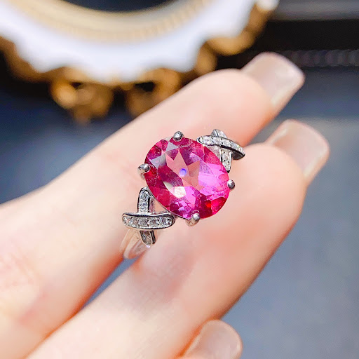 Title 3, European and American Natural Powder Topaz Ring...