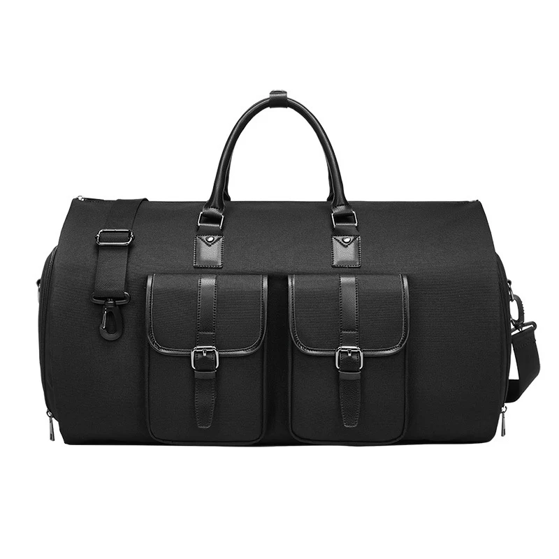 Erkek Takım Elbise Çantası Buggy Bag Elbiselerinizi bu geniş ve dayanıklı seyahat çantasıyla kırışmadan taşıyın. İş seyahatleri için ideal.
