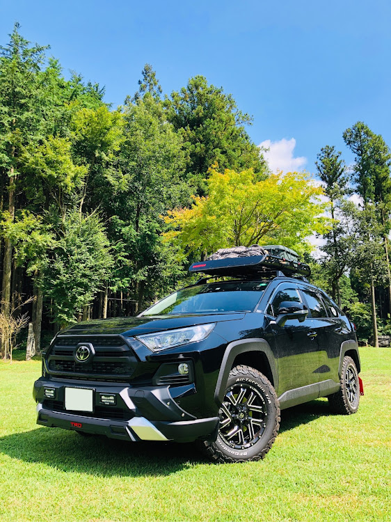 RAV4のrav4・グッドリッチホワイトレター・レーベンハート・YAKIMA・キャンプに関するカスタム事例の投稿画像1枚目