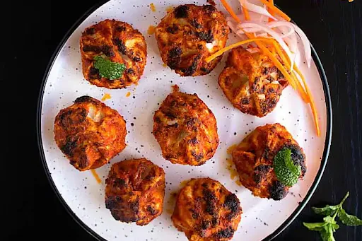 Paneer Tandoori Momos [8 Pieces]