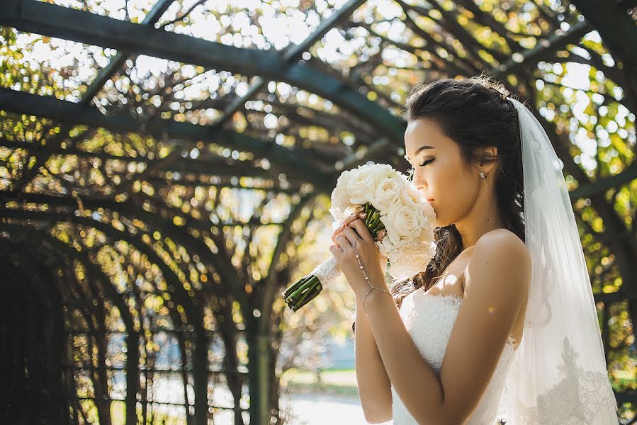 Fotografo di matrimoni Elena Azhischeva (kutsova). Foto del 21 gennaio 2015