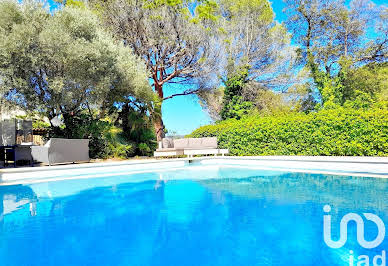 Maison avec piscine et terrasse 3