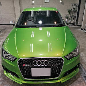 RS3 スポーツバック 8VCZGF