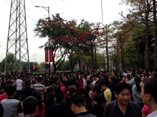 广东中山近万工人罢工游行遭镇压