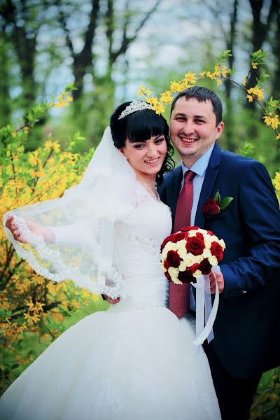 Wedding photographer Vladimir Samarin (luxfoto). Photo of 20 May 2015