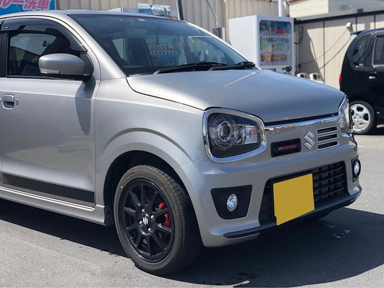 アルトワークスの洗車・デブ眼鏡に関するカスタム事例の投稿画像1枚目
