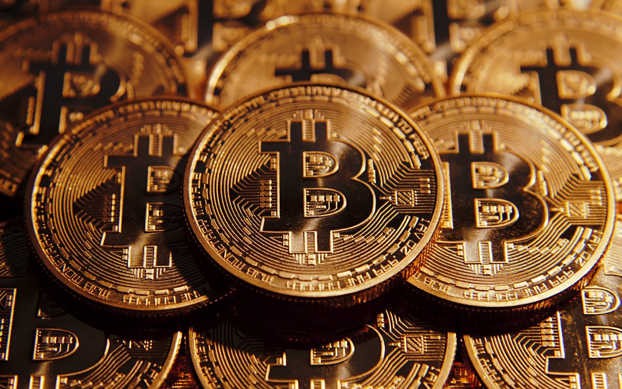 Bitcoin Wallpaper Preview image 9