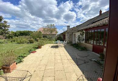 House with pool and terrace 4