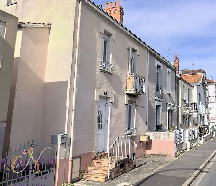 Vente maison  130 m² à Vichy (03200), 129 800 €