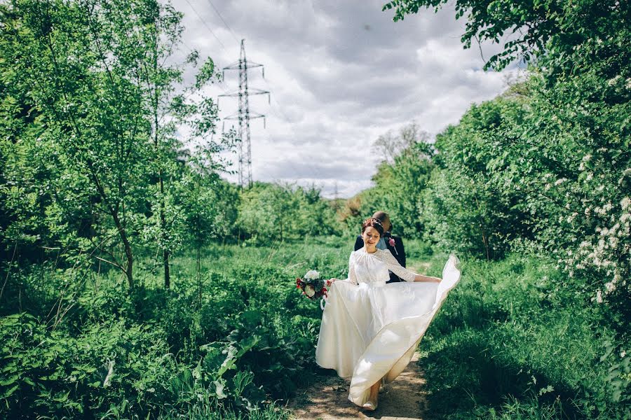 Fotograful de nuntă Lena Kostenko (pholen). Fotografia din 7 februarie 2017