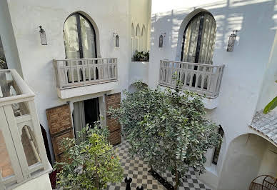 Riad avec terrasse et piscine 13