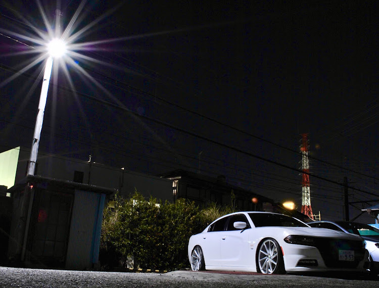 チャージャーの一眼レフ初心者・VOSSEN CVT・ピンストライプに関するカスタム事例の投稿画像2枚目