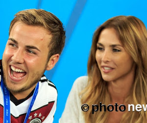 VIDEO: Götze ziet zijn WAG losgehen in de jacuzzi!