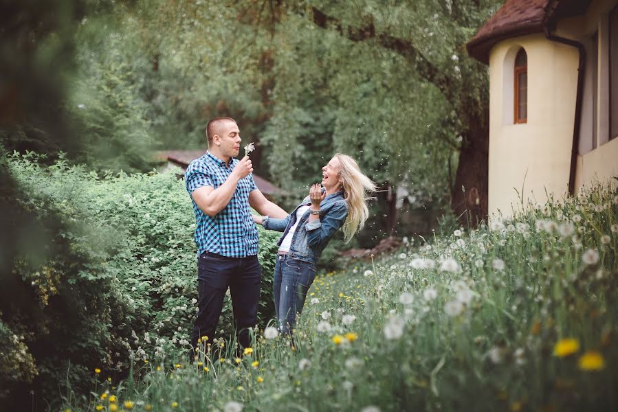 Wedding photographer Tatyana Milyutina (labrador). Photo of 25 May 2015