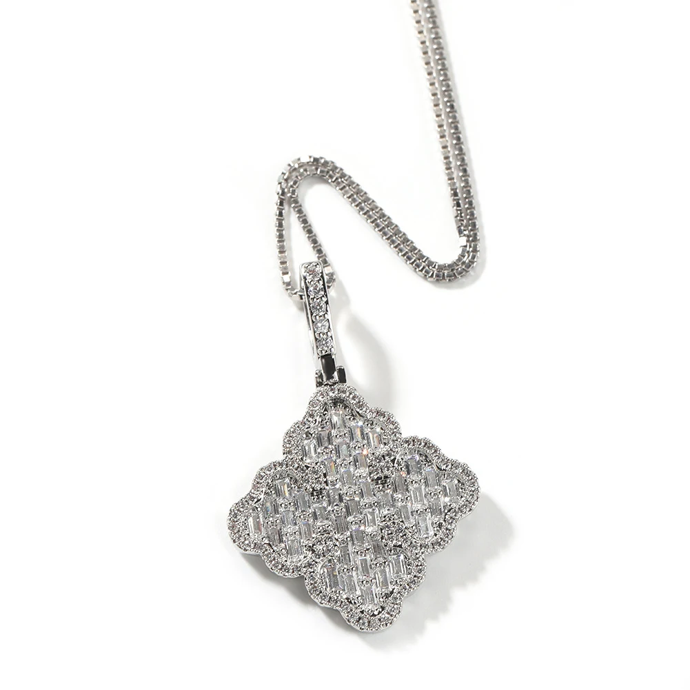 Title 5, Pendentif Trèfle à Quatre Feuilles Diamanté, Lu...