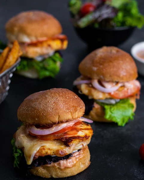 Fiery Paneer Mini-burgers