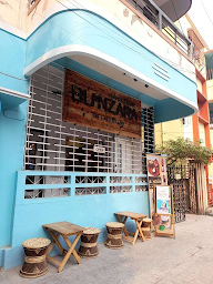 Bunzara Cafe & Boutique photo 3