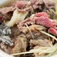 二牛牛肉湯