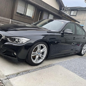 3シリーズ セダン 320i