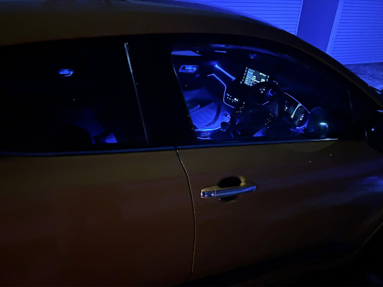 C-HRのチラ裏日誌☆・lighting photo☆・ホッペライト払拭☆に関するカスタム事例の投稿画像4枚目