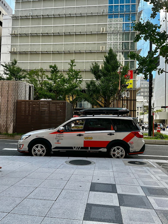 エクシーガ クロスオーバー7のデカール・パロディ・🚌都会行きに関するカスタム事例の投稿画像2枚目