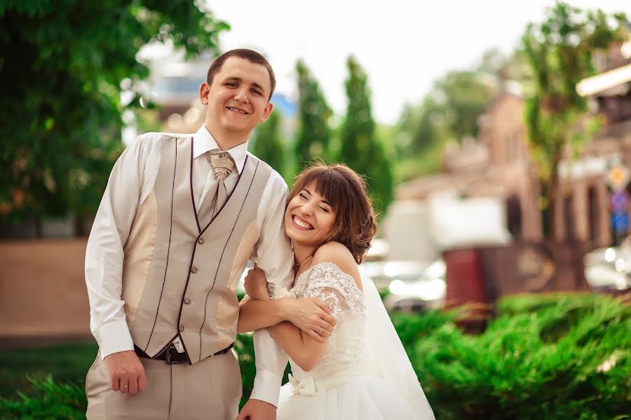 Fotógrafo de casamento Viktoriya Litvinenko (vikoslocos). Foto de 14 de agosto 2017