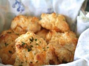 RED LOBSTER GARLIC CHEESE BISCUITS (LIGHT):