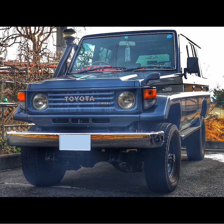 ランドクルーザー70のランドクルーザー・ランクル70・DIY・マットブラック・チッピング塗装に関するカスタム事例の投稿画像3枚目