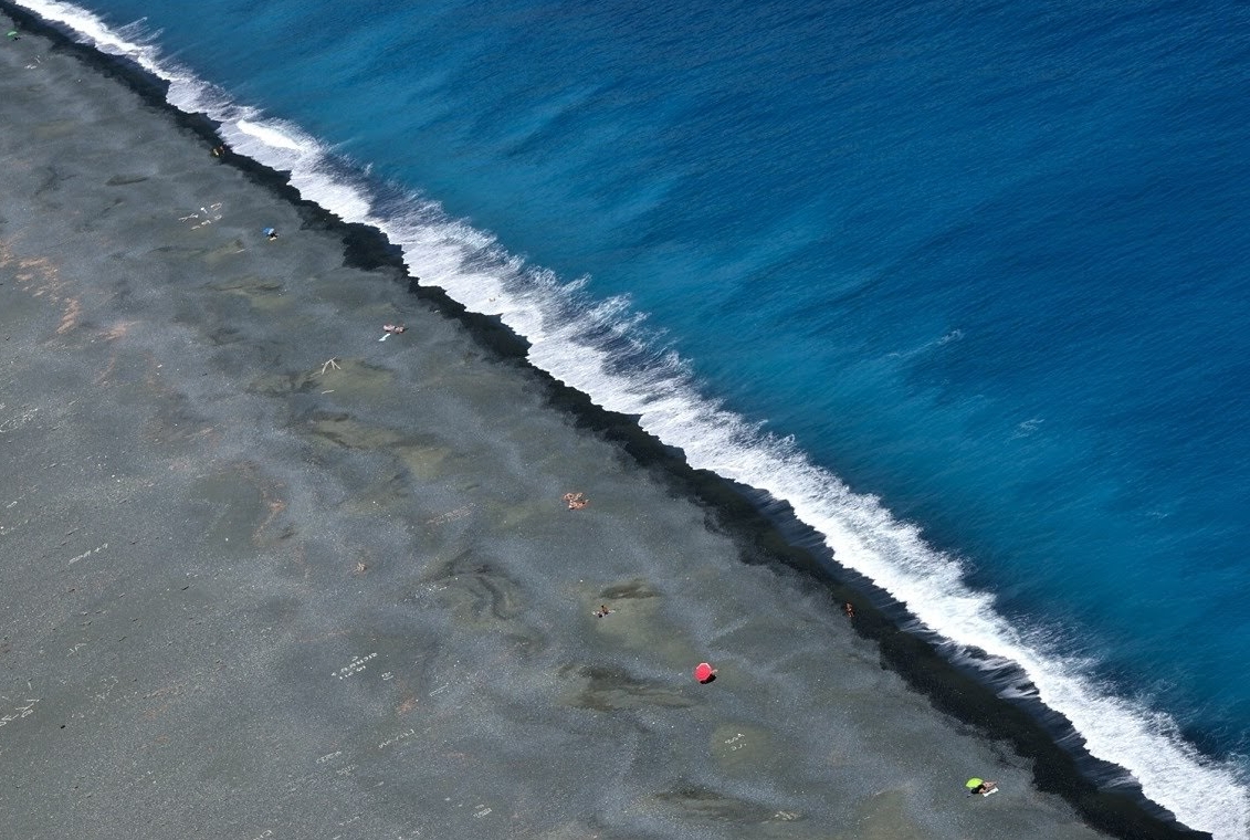 The beach di Luca Mandelli