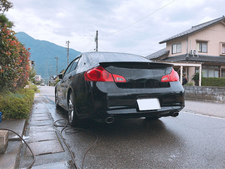 スカイラインの車高調整・洗車に関するカスタム事例の投稿画像3枚目