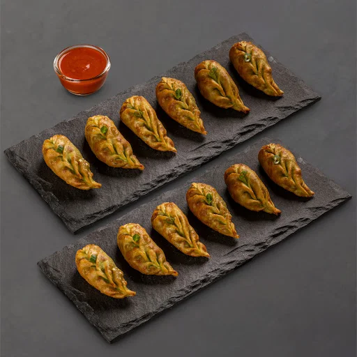 Fried Veg Darjeeling Momos With Momo Chutney - 12 Pcs