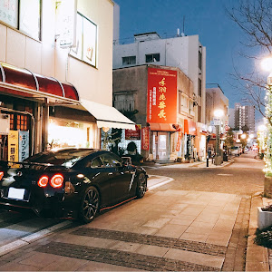 NISSAN GT-R