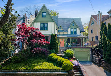 House with garden 2