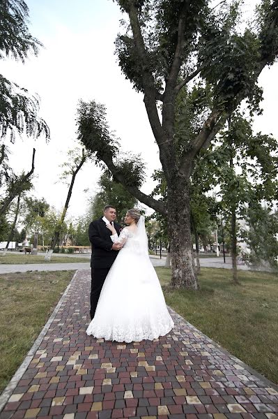 Wedding photographer Tatyana Tenkovskaya (tenkovskaya). Photo of 23 September 2019