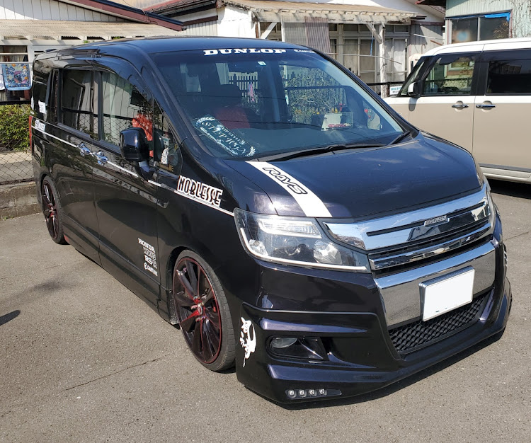 ステップワゴンスパーダのチームローガン・コロナウイルスに負けるな・輪止めビビリーズに関するカスタム事例の投稿画像1枚目