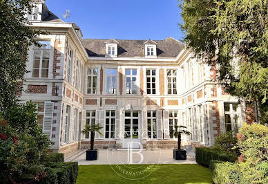 Hôtel particulier avec jardin 2