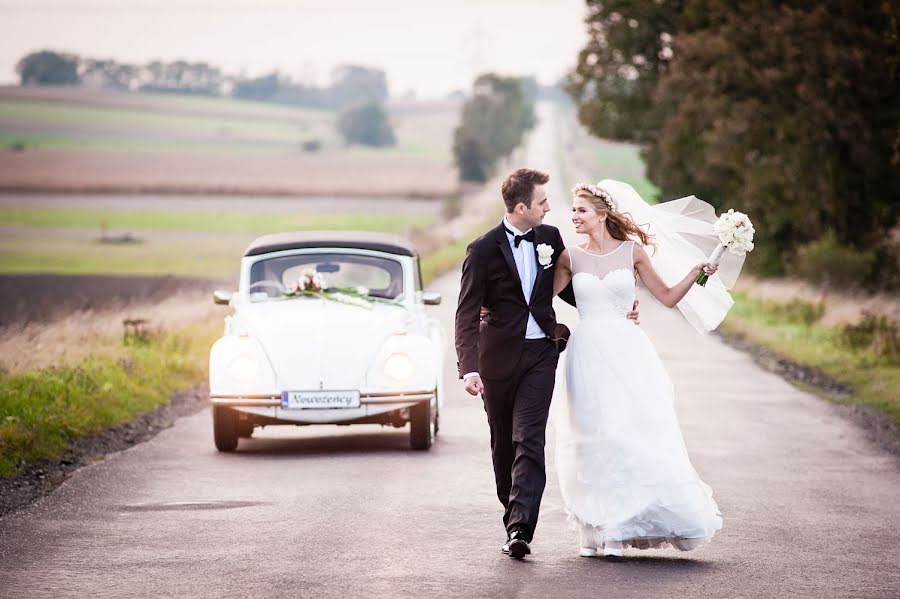 Fotógrafo de casamento Mieczysław Szmańda (paparazzistudio). Foto de 14 de fevereiro 2020