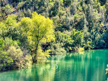 propriété à Saint-Laurent-du-Verdon (04)