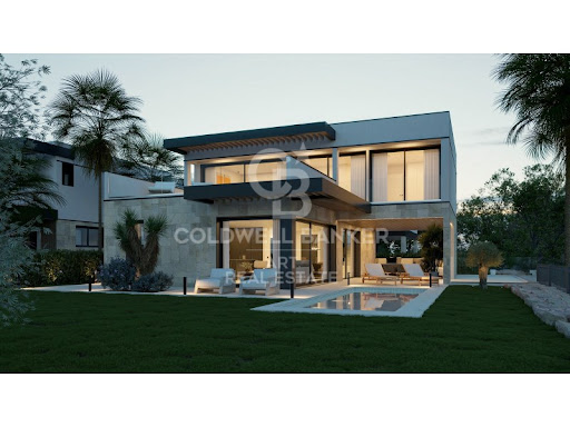 Contemporary house with pool and garden 1