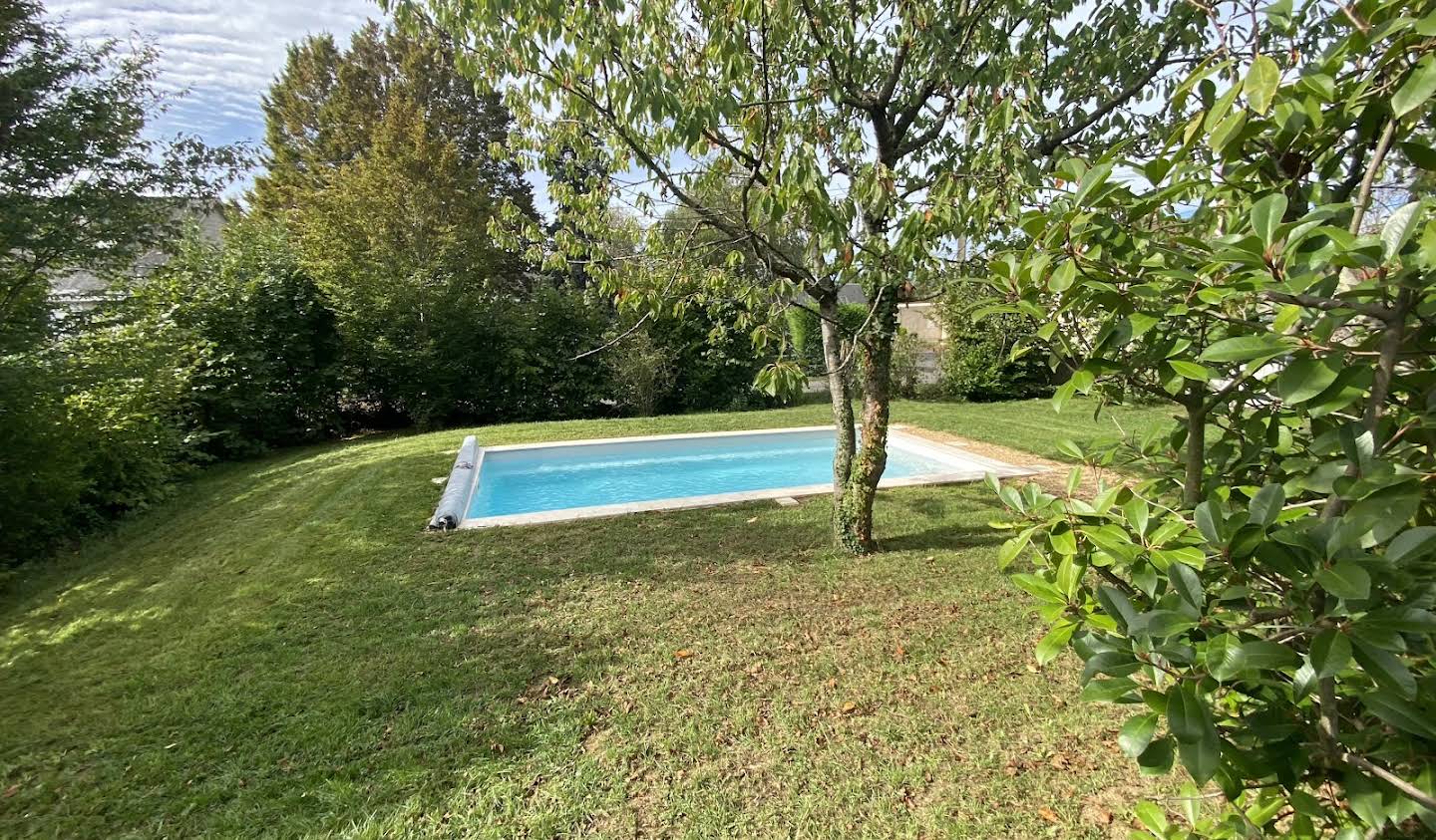 House with pool and garden Saint-Cyr-sur-Loire