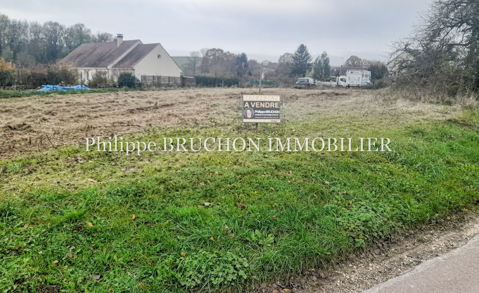 Vente terrain  883 m² à Lindry (89240), 27 000 €