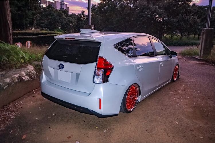プリウスαのDIY・車高調整・プリウスαに関するカスタム事例の投稿画像2枚目