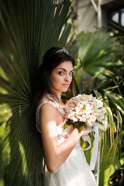 Wedding photographer Alena Medenceva (medentseva). Photo of 30 April 2019