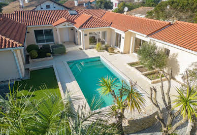 House with pool and terrace 1