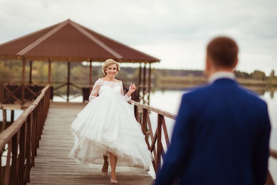 Fotógrafo de casamento Natalya Kotukhova (photo-tale). Foto de 24 de fevereiro 2017