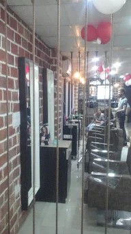 Ikonic Salon Madhu Vihar photo 2