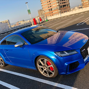 TT RS クーペ A6