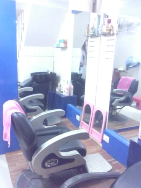 Belli's Beauty Parlour photo 