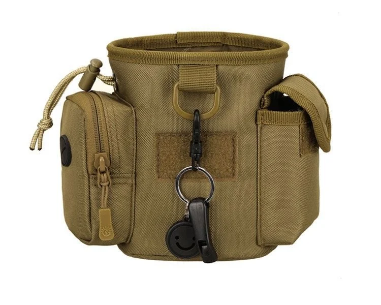 Outdoor camouflage wandel heuptasje, perfect voor sleutels en meer. Verstelbare riem en ideaal voor wandelingen en buitenavonturen.