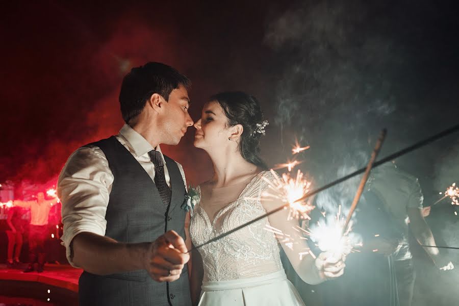 Wedding photographer Roman Gorelov (hellsmile). Photo of 30 October 2018